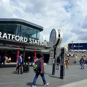 https://the-heart-of-stratford.brighton-hotels-england.com