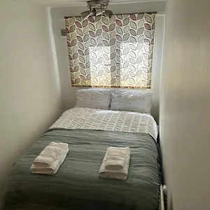 Spacious Double For Single London
