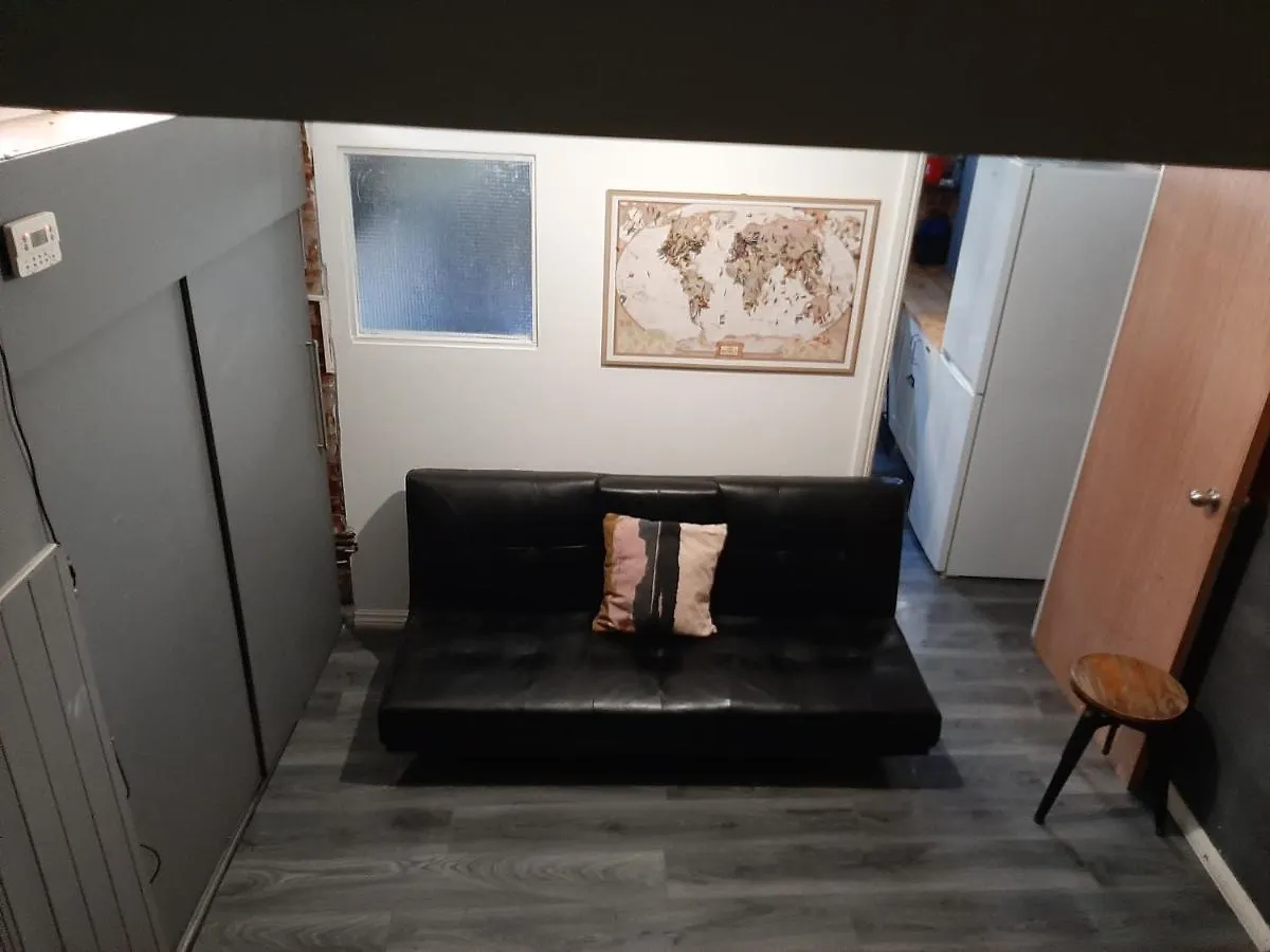 Single Room With Underbed 8 London United Kingdom